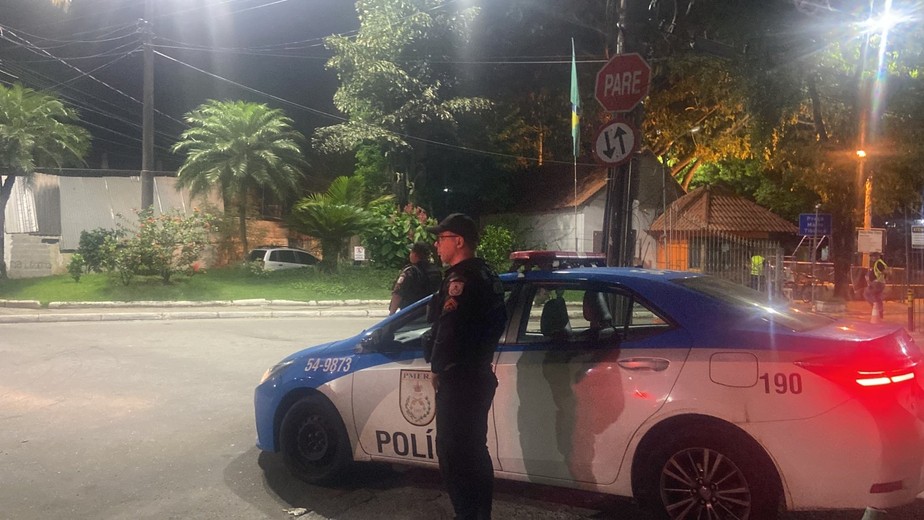 PMs durante patrulhamento no Itanhangá