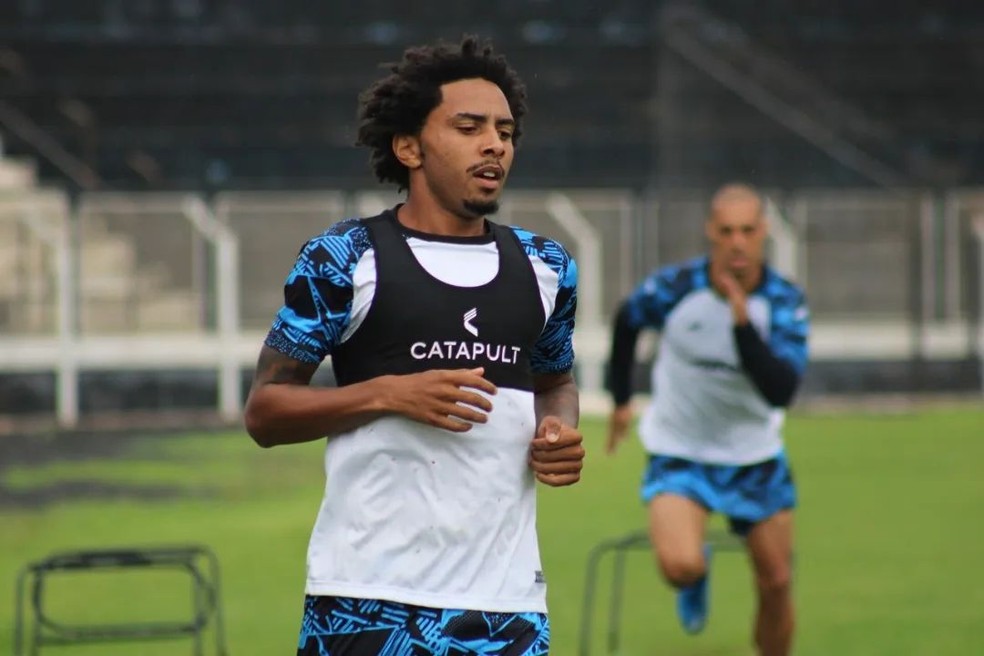 Atacante Osman em treino da Inter de Limeira — Foto:  Rogério Rueda/Inter de Limeira