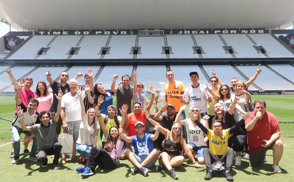 Arena Corinthians já recebeu visitantes de 25 países em tour e mira torcedores rivais
