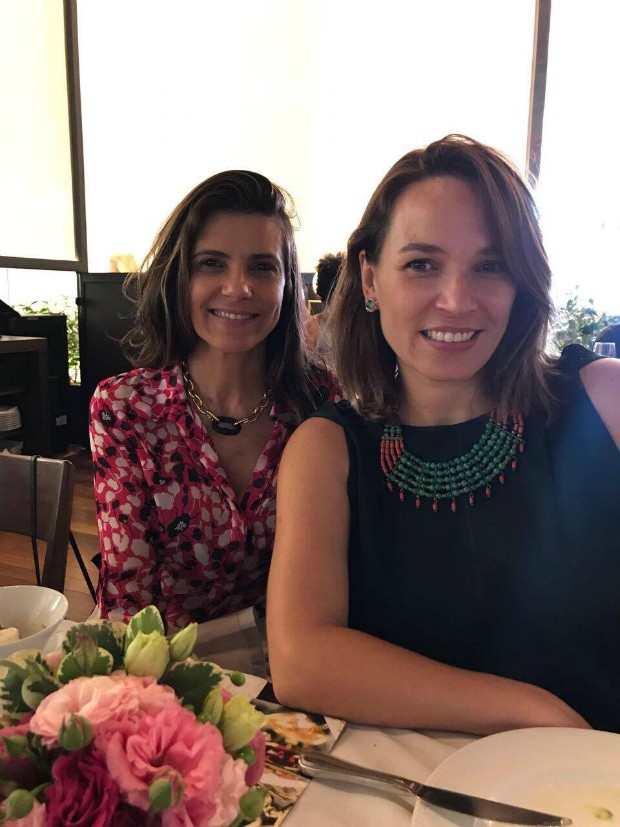 A diretora da Swarovski, Carla Assumpção, e a diretora de redação de Marie Claire, Marina Caruso (Foto: Reprodução / Instagram)
