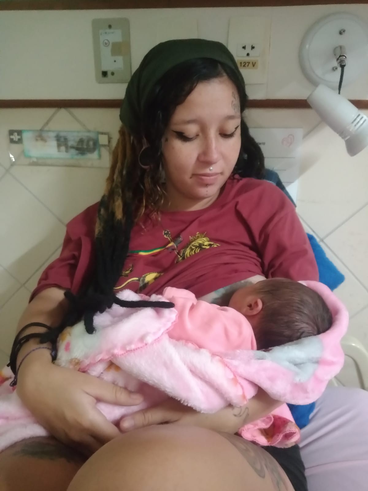 Família de colombiana que morreu no AC após parto tenta autorização para levar recém-nascida para Colômbia