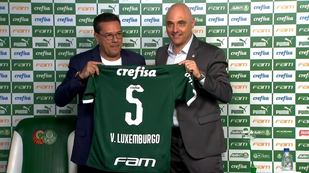 Vanderlei Luxemburgo com a camisa 5 do Palmeiras: é a quinta passagem pelo clube — Foto: Reprodução