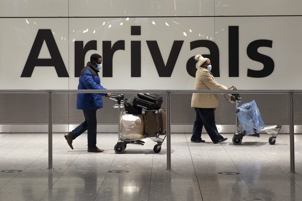 Aeroporto internacional de Londres em foto de 26 de janeiro de 2021 — Foto: Matt Dunham/AP