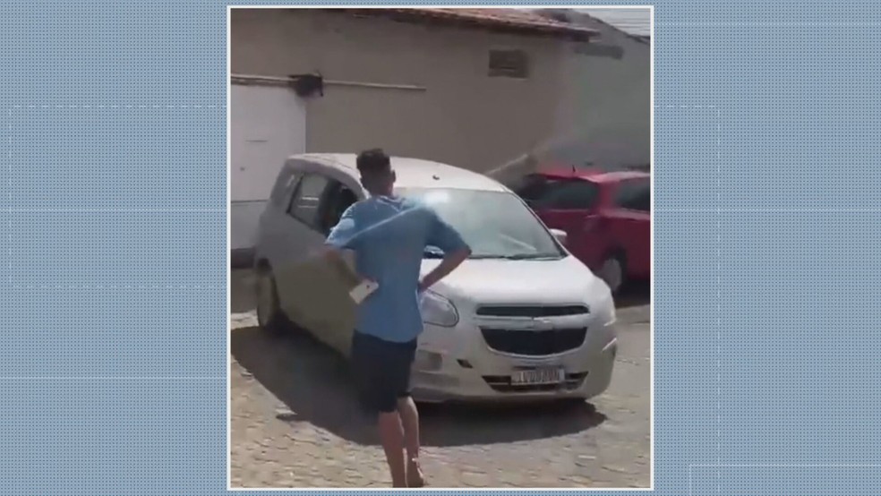 Motorista atropela jovem para não pagar conserto de bicicleta, no DF — Foto: TV Globo/Reprodução