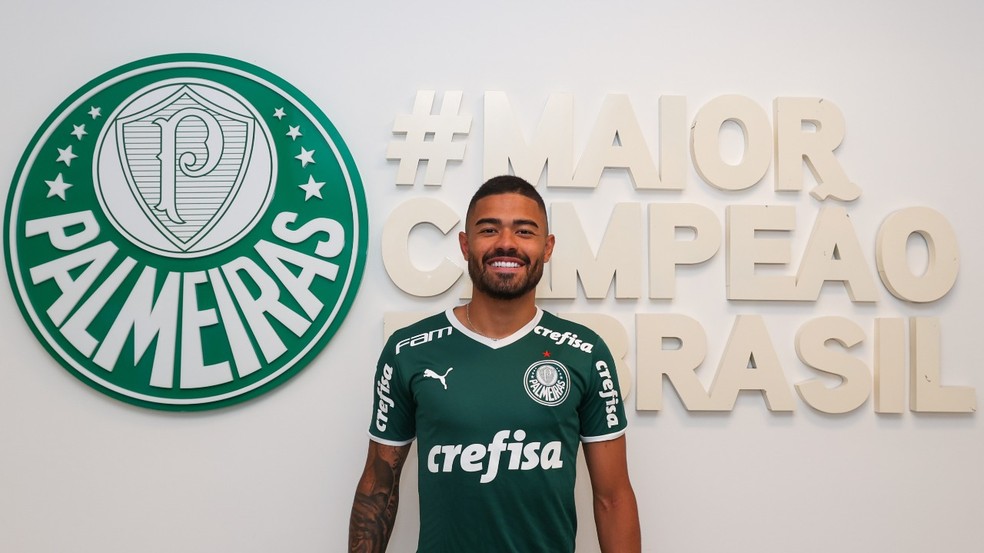 Bruno Tabata é anunciado pelo Palmeiras — Foto: Cesar Greco