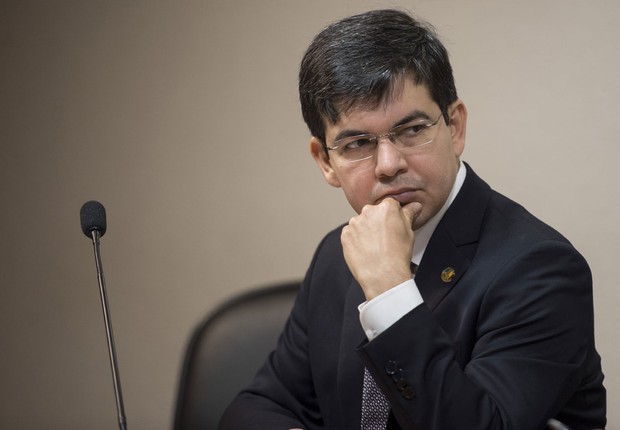 O senador Randolfe Rodrigues (Rede-AP) (Foto: Marcelo Camargo/Agência Brasil)