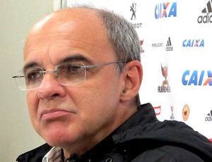 Em pesquisa, internautas culpam diretoria e jogadores por crise no Fla