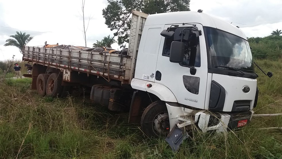 PRF-MA nÃ£o descarta a hipÃ³tese que o condutor teria dormido ao volante. (Foto: DivulgaÃ§Ã£o/PolÃ­cia RodoviÃ¡ria Federal)