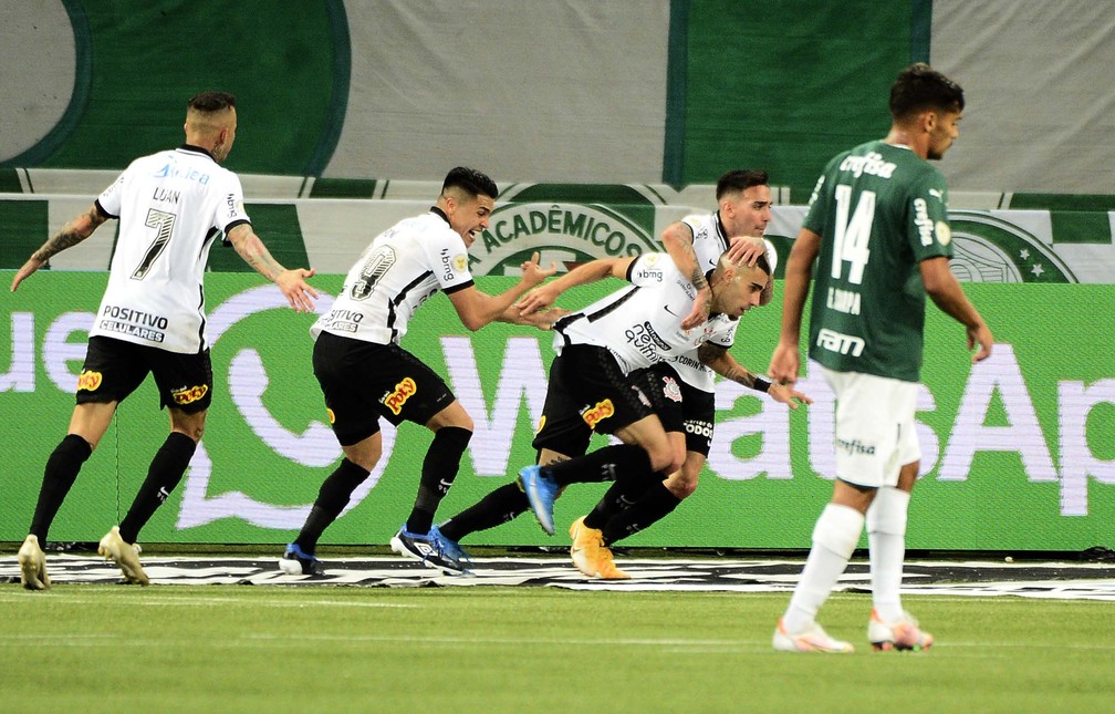 Corinthians cede empate ao Fluminense, segue em jejum com Mano e