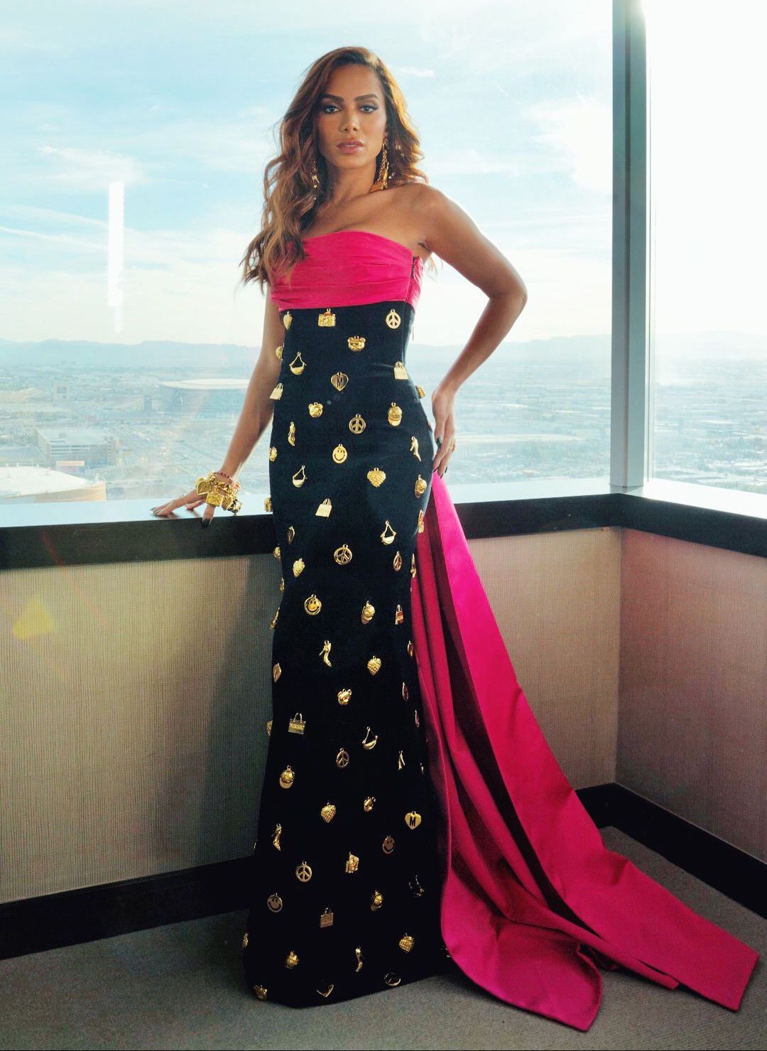 Anitta escolhe look da Moschino para o Grammy (Foto: Reprodução / Instagram)