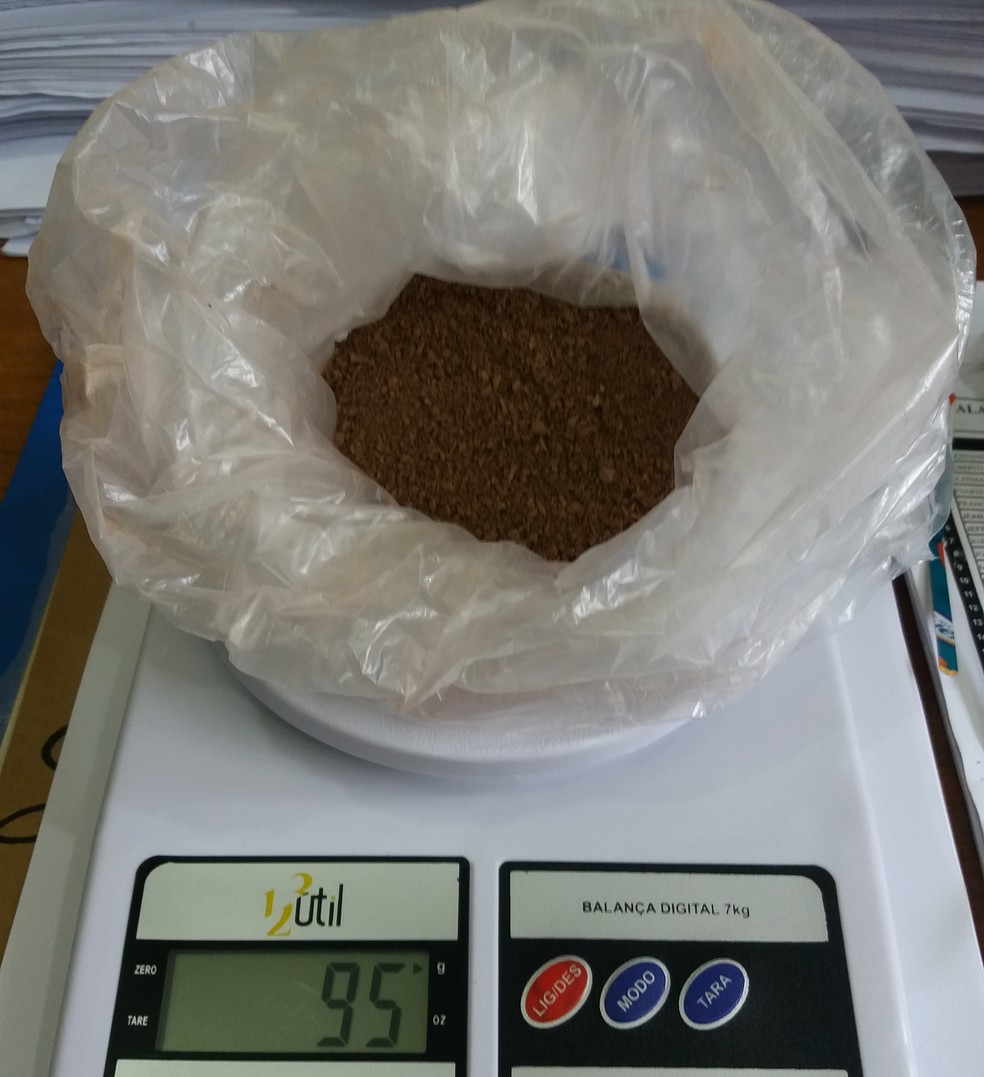 Cerca de 95 gramas de maconha foram encontradas em meio a achocolatado (Foto: Divulgação/SAP)