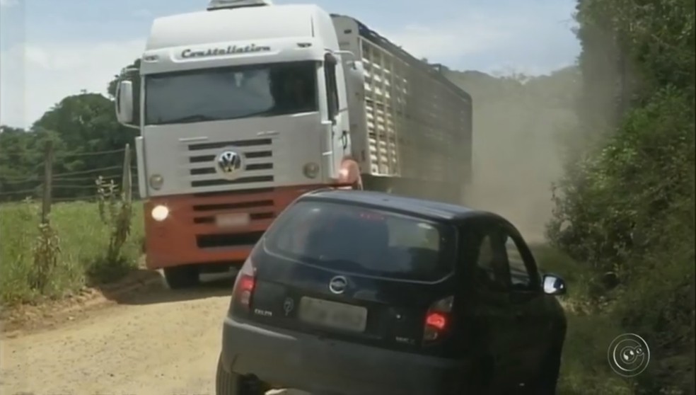 Rodovia que liga Itaporanga a Coronel Macedo é interditada para ...