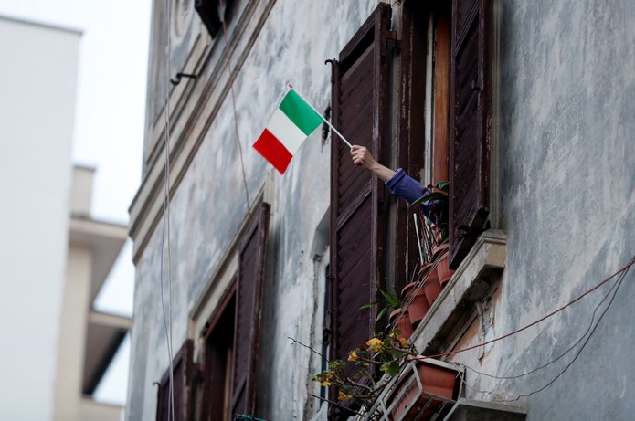 Imagem de um prédio em Roma, na Itália, em 13 de março de 2020 — Foto: Yara Nardi/Reuters