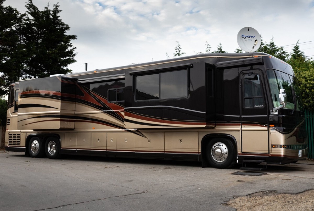 Motorhome de 650 cv de Jenson Button pode ser alugado por R 64 mil por 