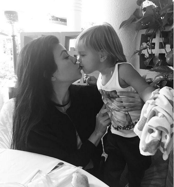 Uma foto do ensaio de Kourtney Kardashian com os filhos (Foto: Instagram)