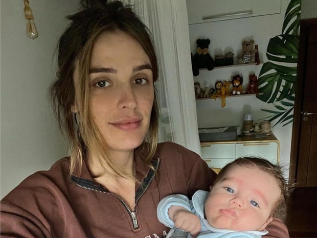 Rafa Brites e o filho Leon, de 4 meses (Foto: Reprodução/Instagram)