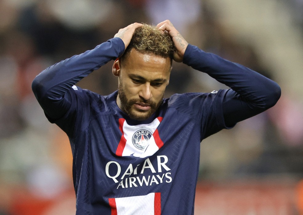 Van Basten critica Neymar após jogo do PSG: Um verdadeiro chorão