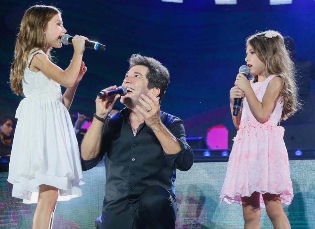 Daniel com as filhas Lara e Luiza (Foto: Brazil News)