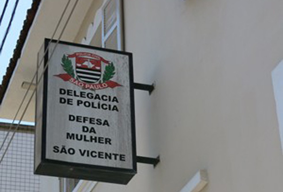 Caso foi registrado na Delegacia de Defesa da Mulher de São Vicente, SP — Foto: Anna Gabriela Ribeiro/G1
