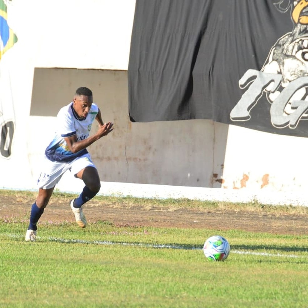 Joãozinho em ação pelo Costa Rica (MS) — Foto: Rogério Pães/CREC