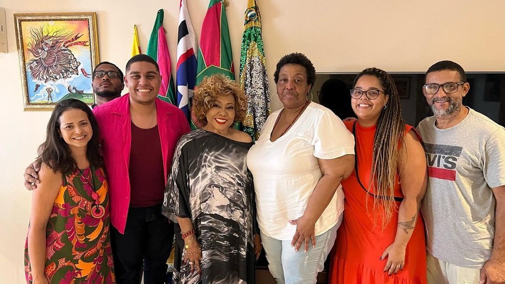 mangueira-oficial-335899792-168092982749