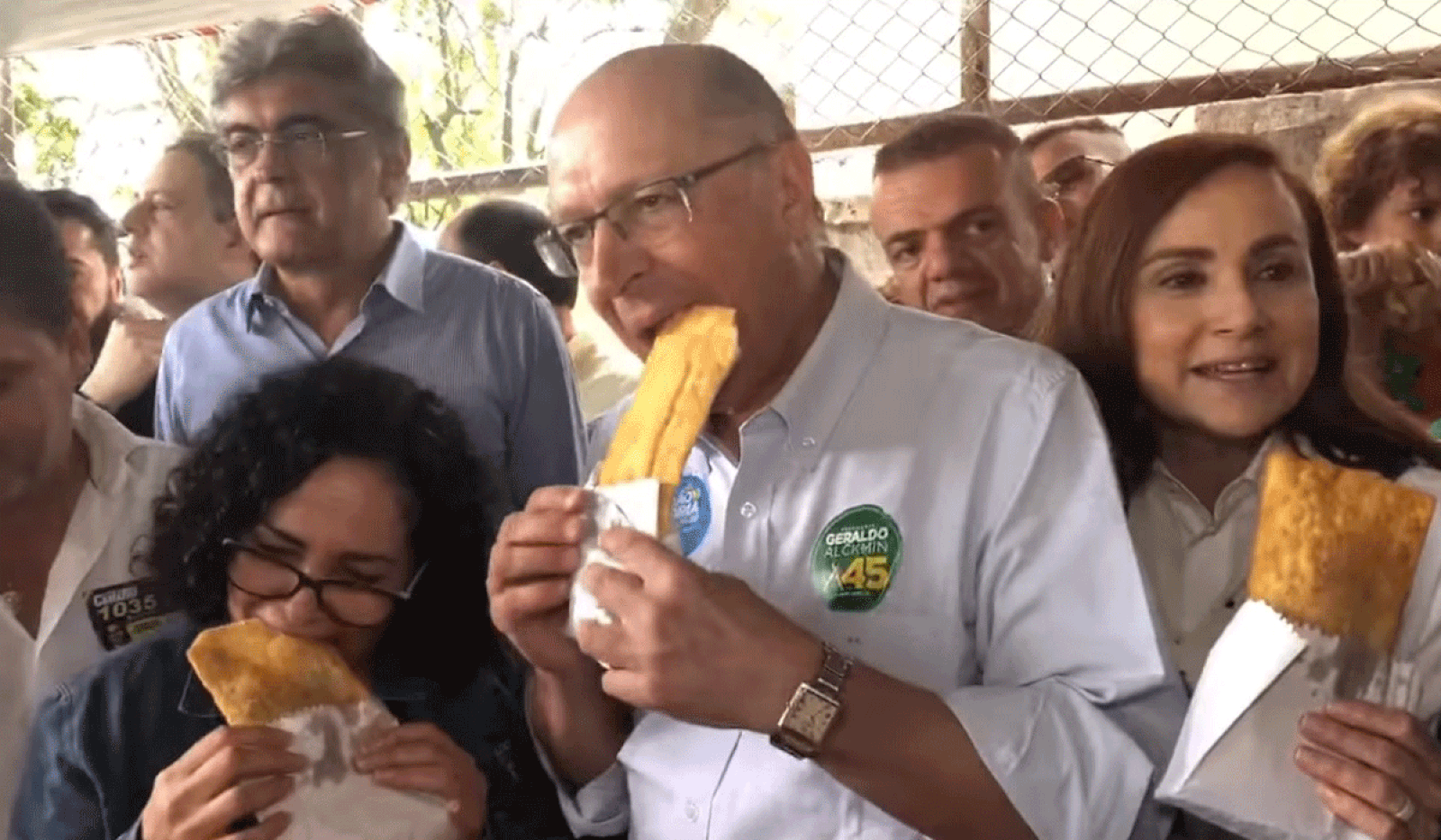 a gente faz cada merda pra ser presidente : r/brasil