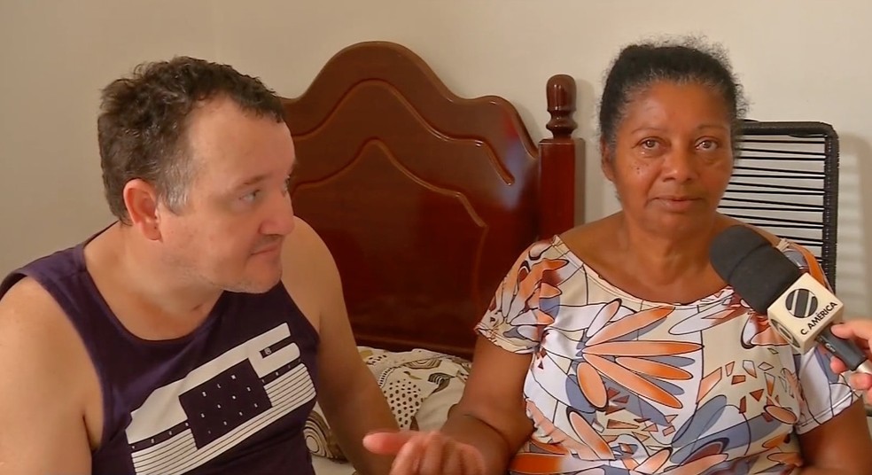 Vilma Pereira é quem cuida do marido — Foto: TVCA/Reprodução