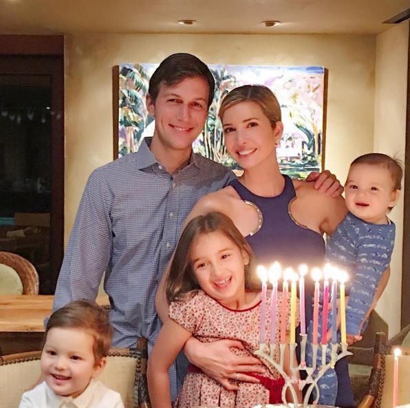 Ivanka Trump com o marido e os três filhos (Foto: Reprodução)