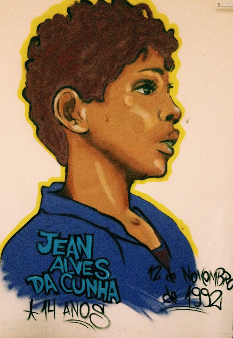 Exposição fotográfica em memória de meninos e meninas de rua é