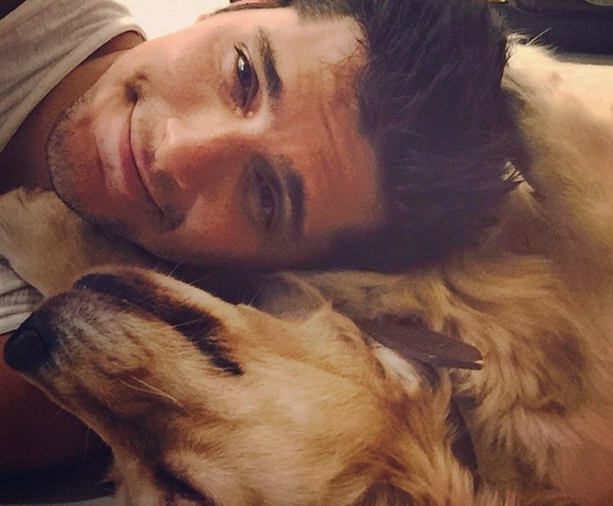 Bruno Gissoni morre de amores pela cachorrinha Beth (Foto: Arquivo Pessoal)