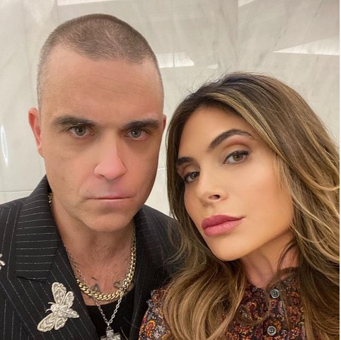 O músico Robbie Williams com a esposa, a atriz Ayda Field Williams (Foto: Instagram)