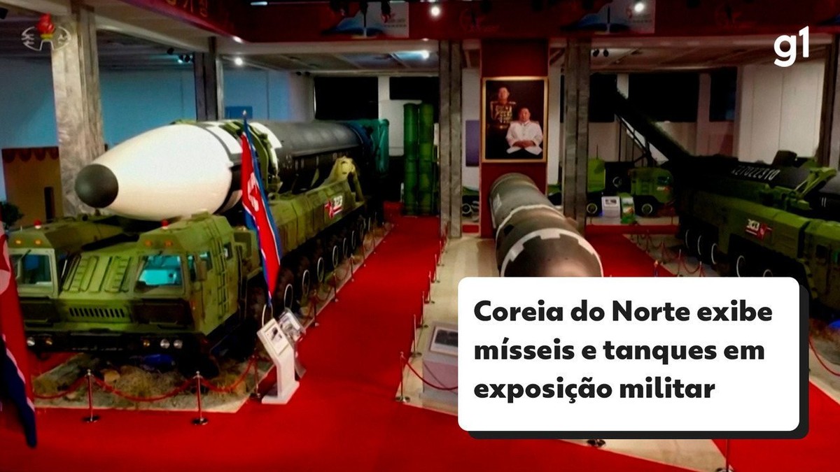 VÍDEO: Coreia do Norte exibe mísseis e tanques em exposição militar