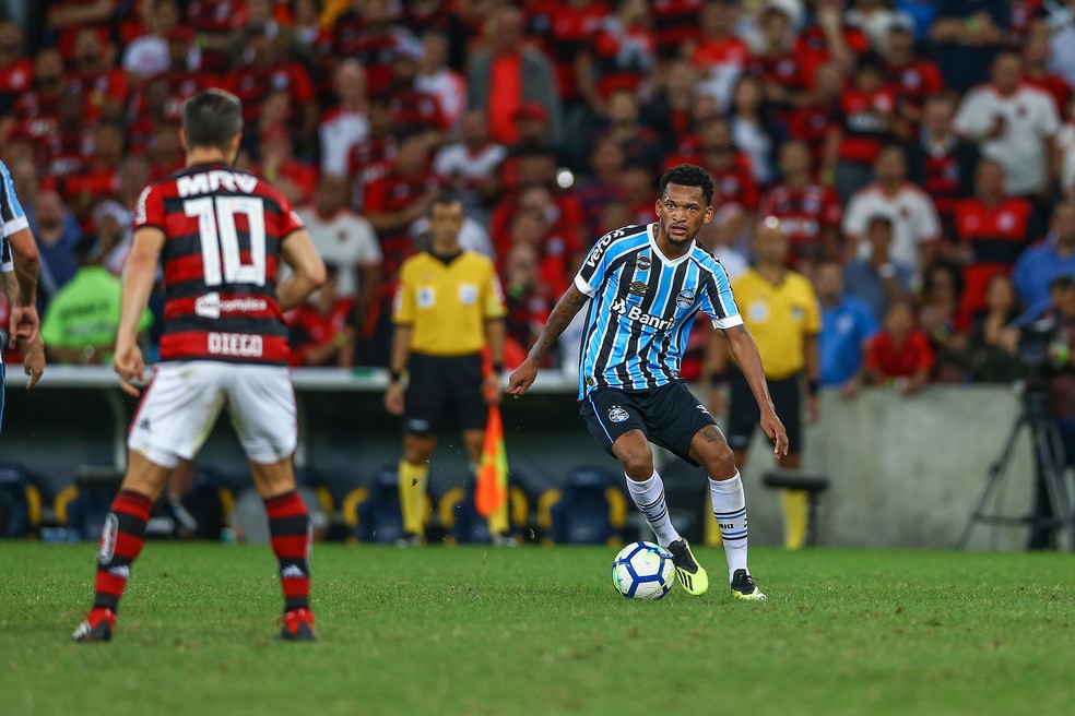 Jailson contra o Flamengo no Maracanã (Foto: Lucas Uebel / Grêmio, DVG)