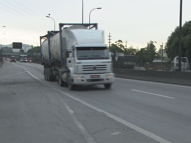 Trânsito está tranquilo no Sistema Anchieta-Imigrantes na manhã desta quarta-feira (Foto: Reprodução/TV Tribuna) Trânsito está tranquilo no Sistema Anchieta-Imigrantes na manhã desta quarta-feira (Foto: Reprodução/TV Tribuna)