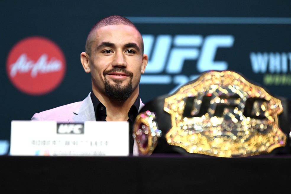 Robert Whittaker na coletiva do UFC 234 — Foto: Getty Images