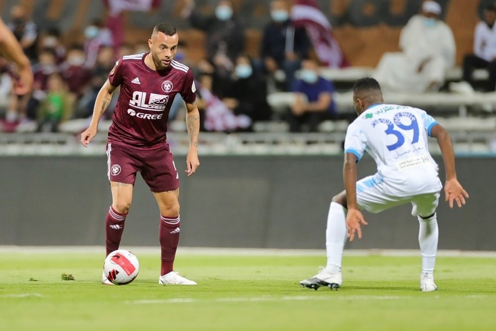 Guilherme rodou por 2 clubes na Arábia Saudita e marcou 21 gols em 78 jogos; Confira o desempenho do jogador no futebol árabe