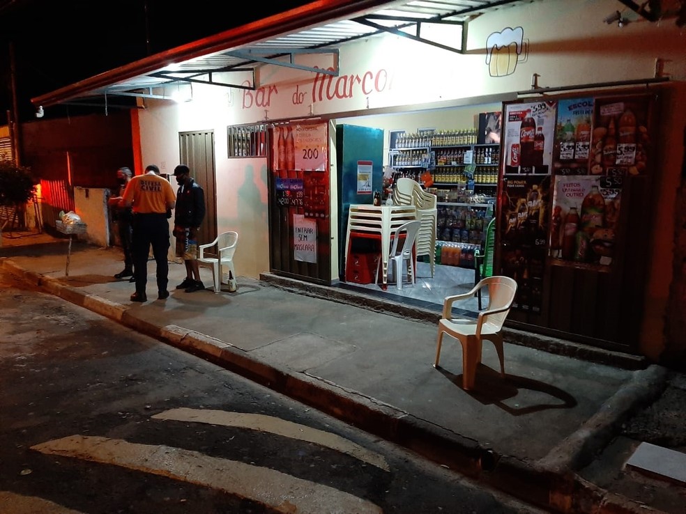 Operação Choque de Ordem fiscalizou normas relacionadas à Covid-19 em Martinópolis — Foto: Defesa Civil