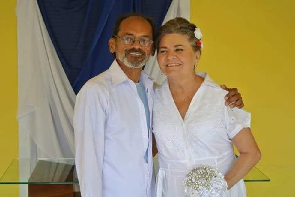 Graça e Murilo se reencontraram após quase 40 anos e, no mesmo ano do reencontro, se casaram. — Foto: Arquivo pessoal