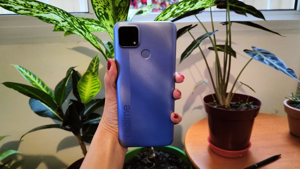 Realme C25 tem bateria de 6.000 mAh e é um dos principais lançamentos da marca no Brasil — Foto: Divulgação/Realme