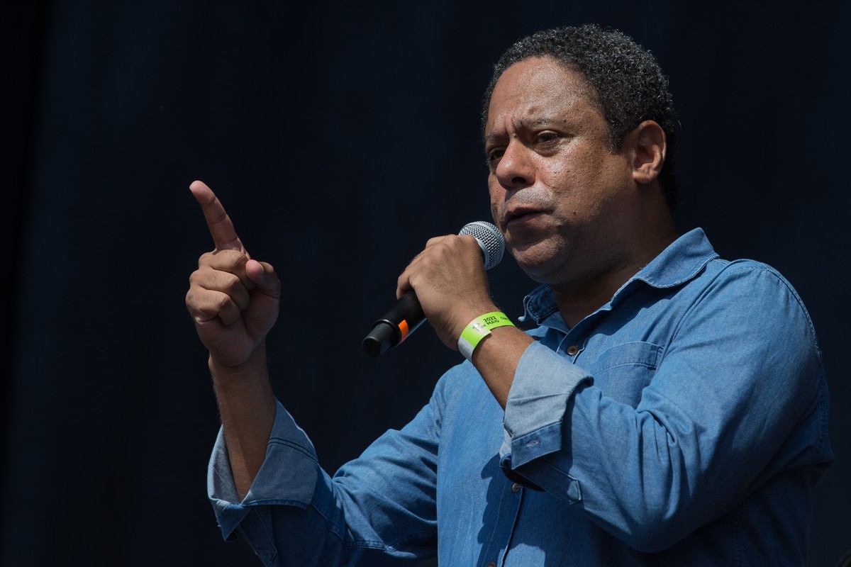 Relator retira &oacute;rg&atilde;o regulador do PL das Fake News