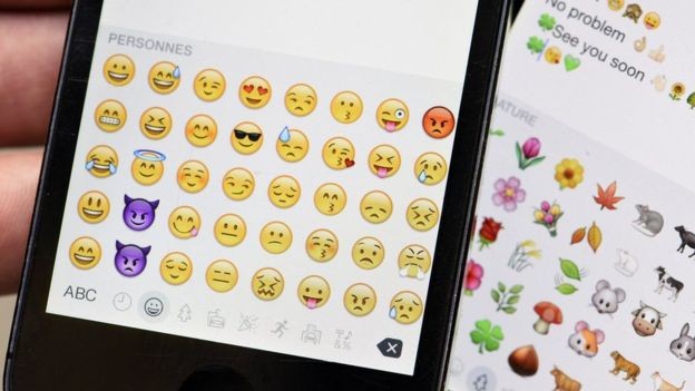 Na Justiça brasileira, emojis servem tanto para reforçar acusações quanto para refutá-las (Foto: AFP/BBC)