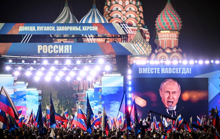 Presidente da Rússia, Vladimir Putin, faz discurso na Praça Vermelha