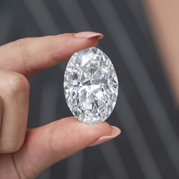 Diamante de 102 quilates será leiloado pela Sotheby's em Hong Kong no próximo mês (Foto: Divulgação)