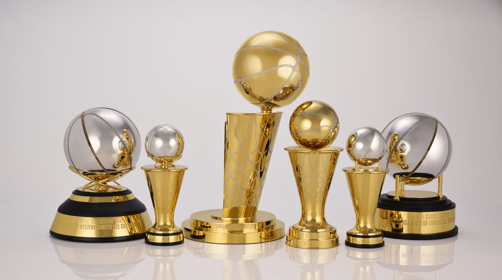 Novos troféus da pós-temporada da NBA — Foto: Divulgação