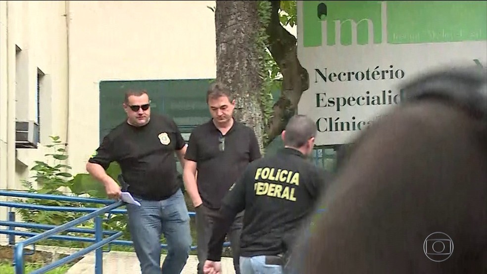 Joesley Batista, dono da JBS, sai do Instituto Médico Legal (IML) após ser preso na Operação Capitu — Foto: Reprodução/TV Globo