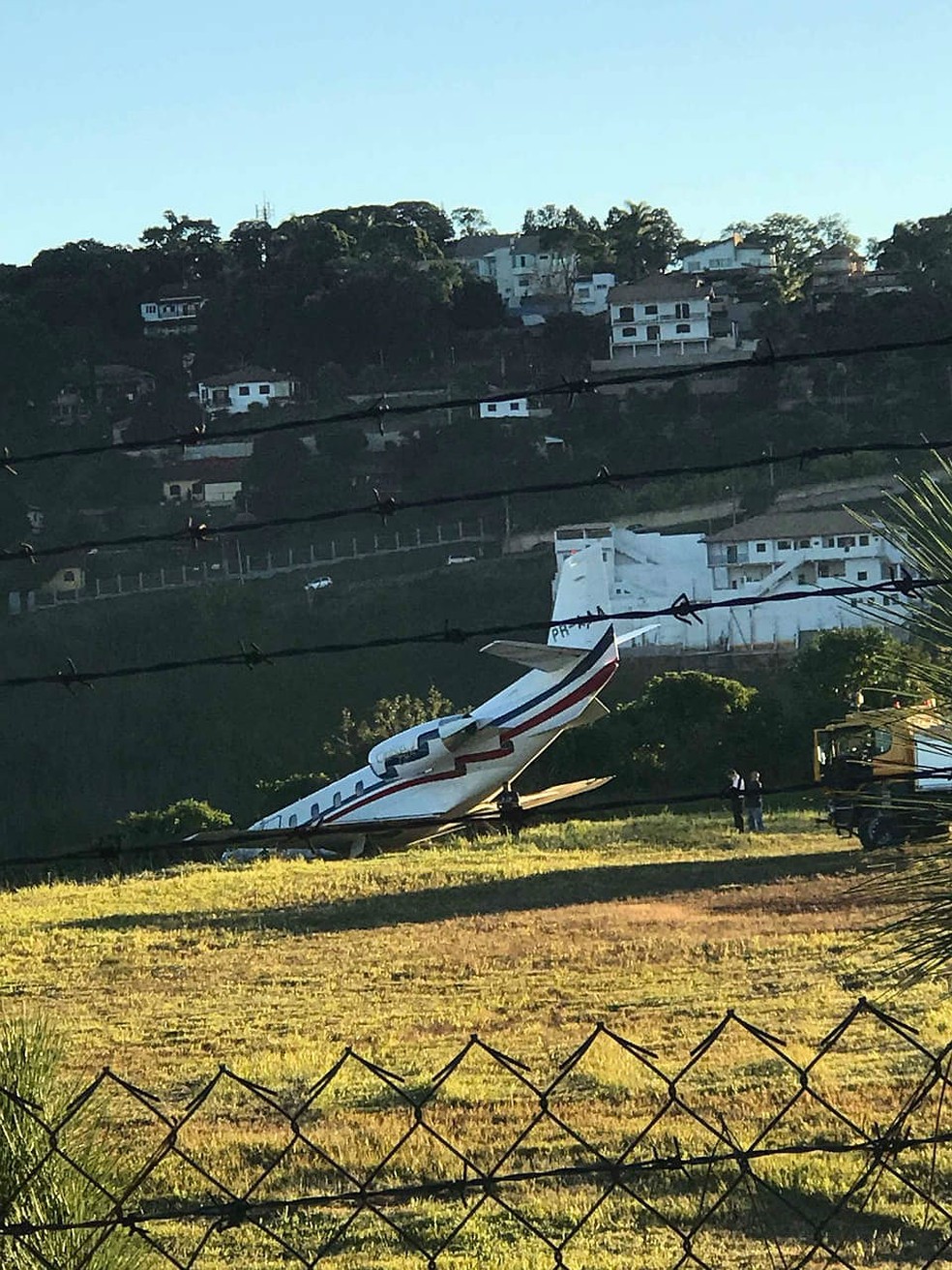 Avião do DJ Alok saiu da pista no procedimento de decolagem; fã registrou incidente (Foto: Sarah Carvalho/Arquivo Pessoal)