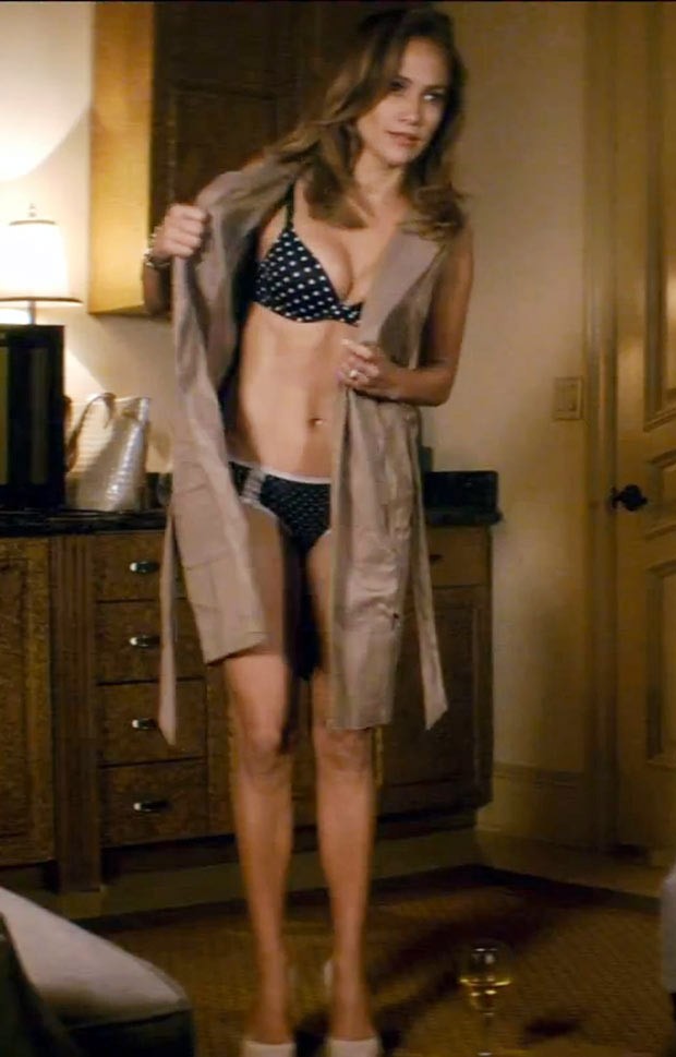 O ator Jason Statham protagoniza uma cena bem quente com Jennifer Lopez no ...