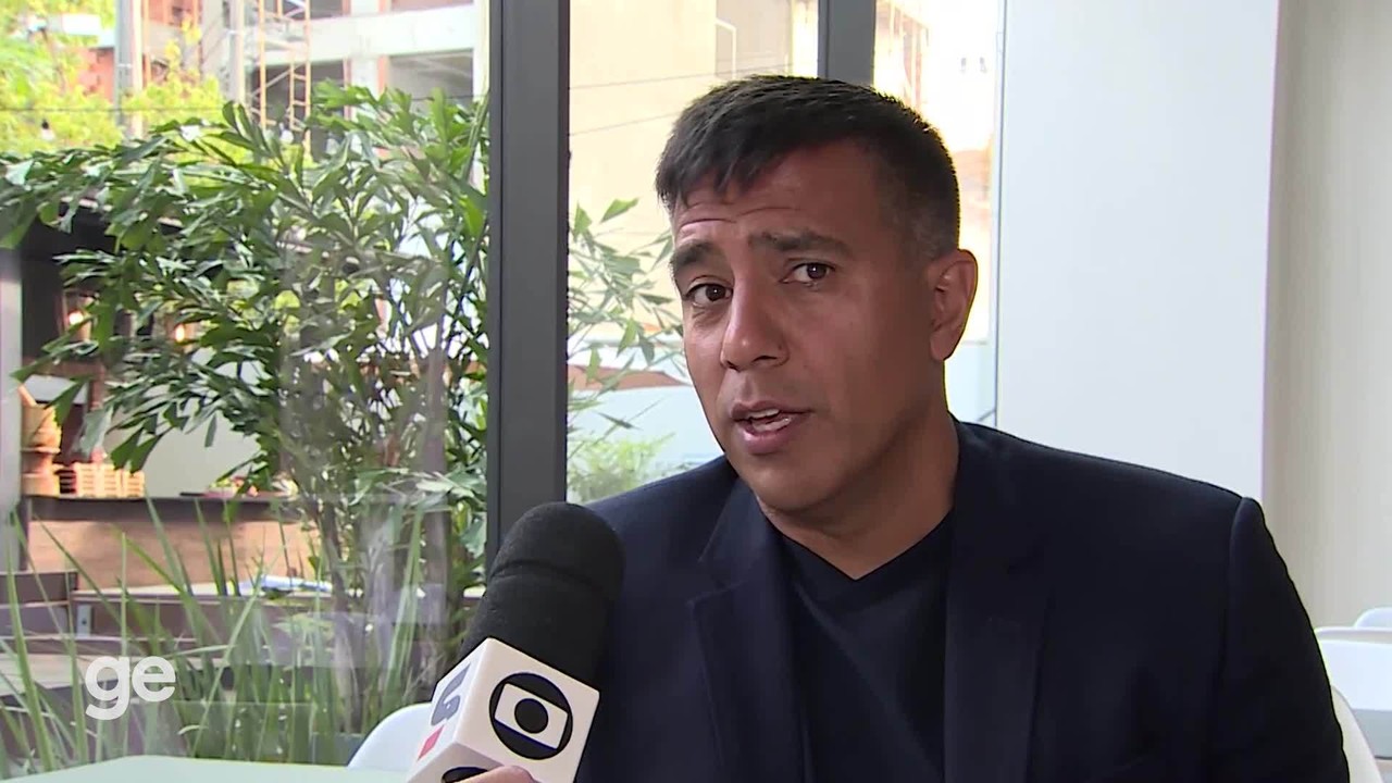 T&eacute;cnico do Aucas fala em atacar o Flamengo e aponta dificuldades de se jogar em Quito