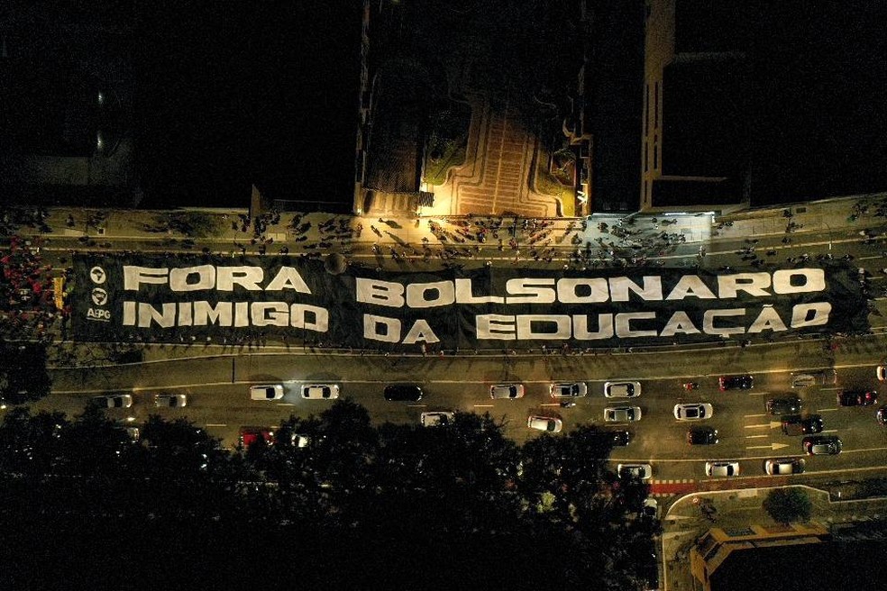 Ato contra Bolsonaro desce a rua da Consolação, em SP, neste sábado (29) para protestar contra as políticas do presidente da República.  — Foto: Rawfilming/Acervo pessoal 