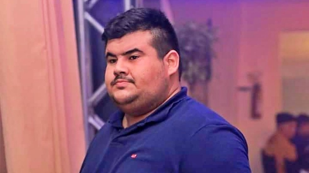 Gustavo Medeiros, 28 anos, foi assassinado dentro da Secretaria de Cultura, Turismo e Desporto de Jaguari — Foto: Arquivo pessoal/Divulgação